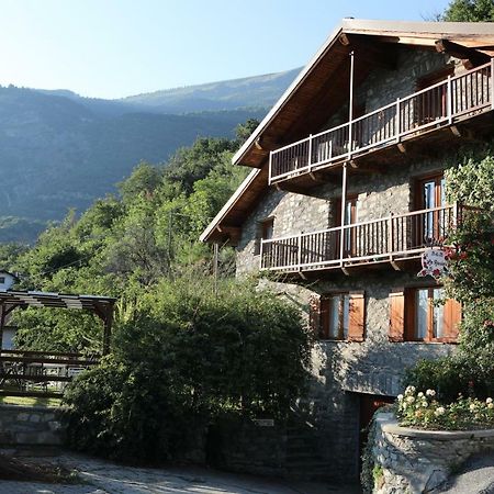 Le Rosier B&B E Appartamento Saint-Vincent Buitenkant foto