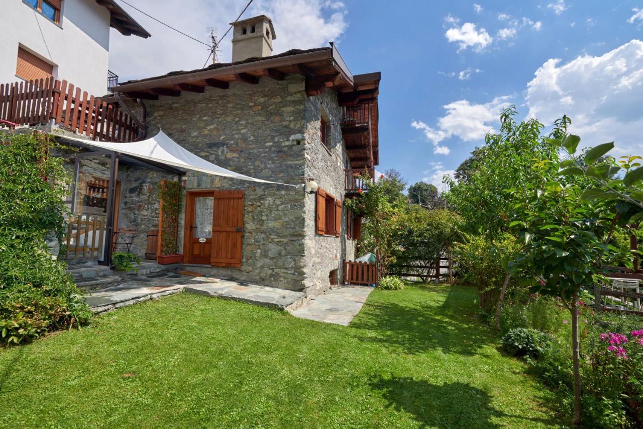 Le Rosier B&B E Appartamento Saint-Vincent Buitenkant foto