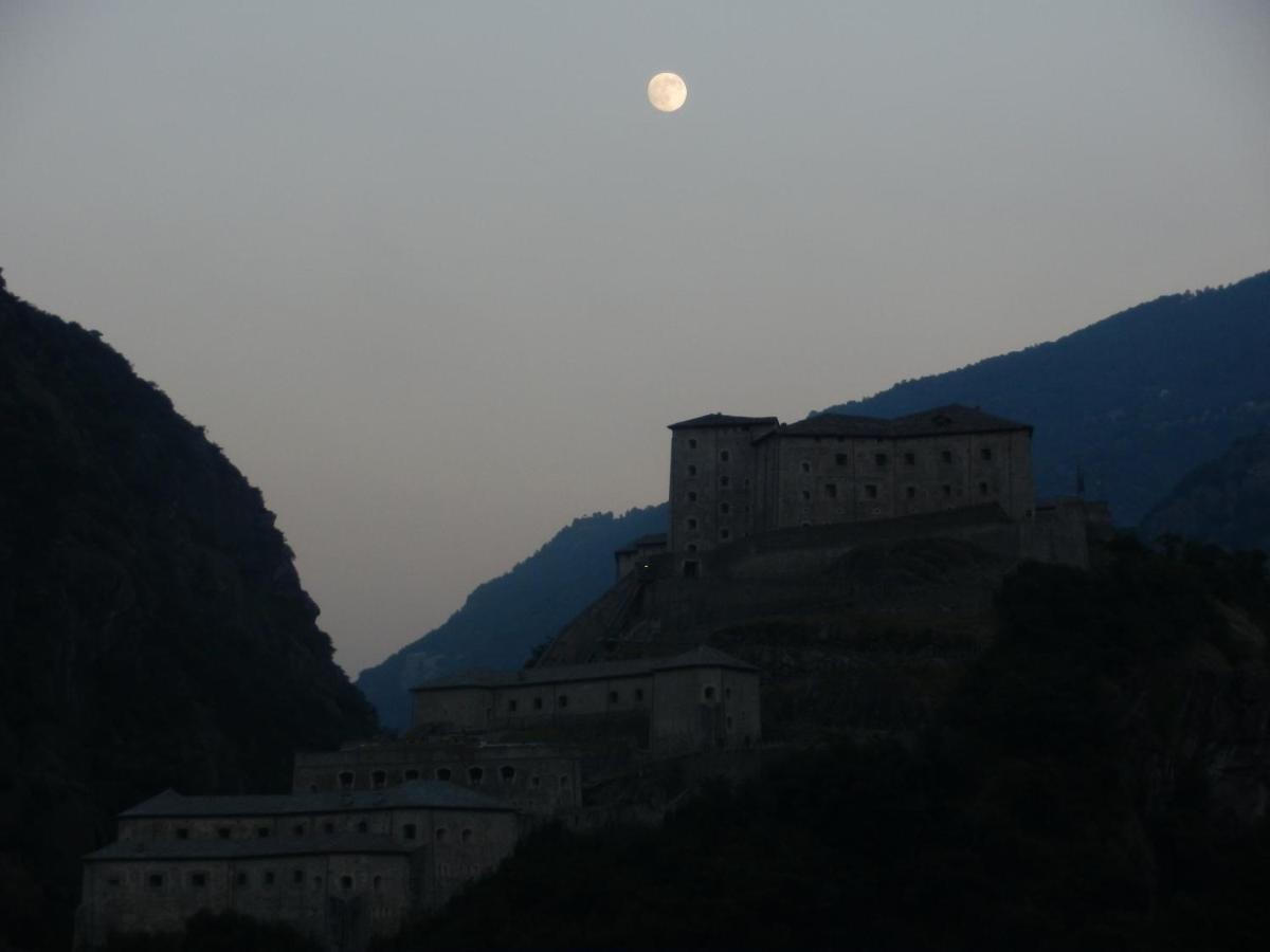 Le Rosier B&B E Appartamento Saint-Vincent Buitenkant foto