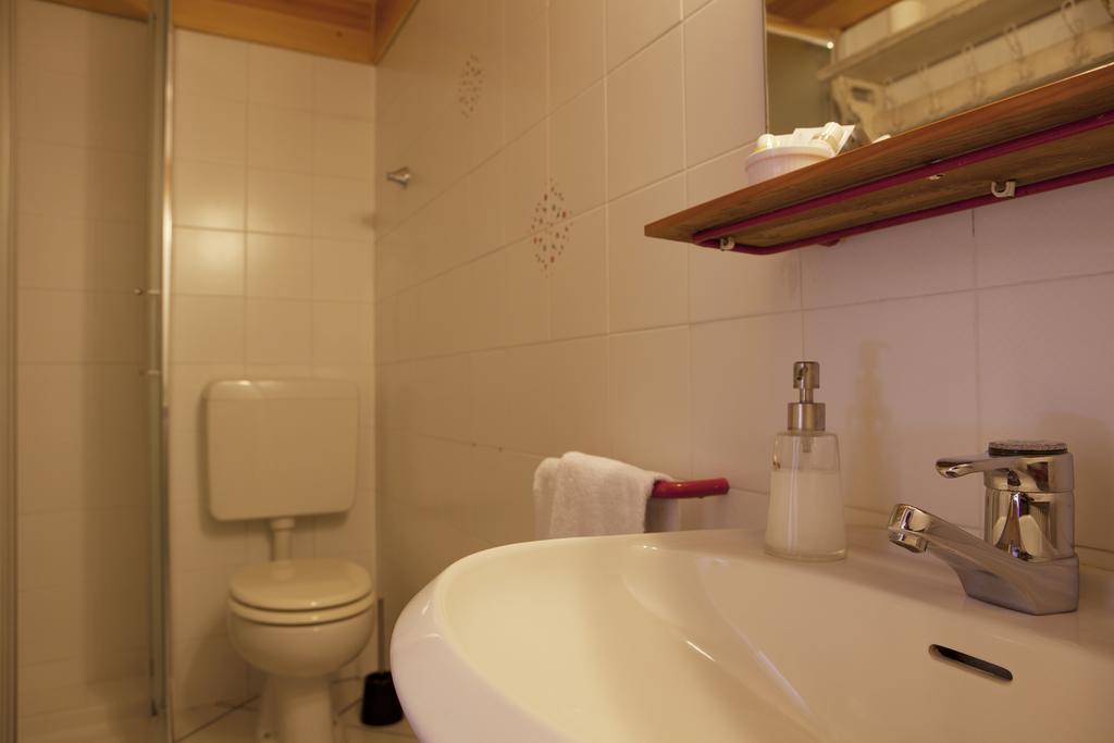Le Rosier B&B E Appartamento Saint-Vincent Buitenkant foto
