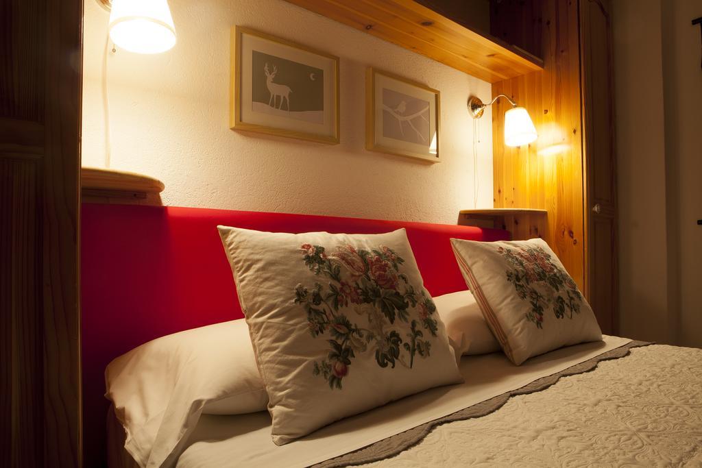 Le Rosier B&B E Appartamento Saint-Vincent Buitenkant foto