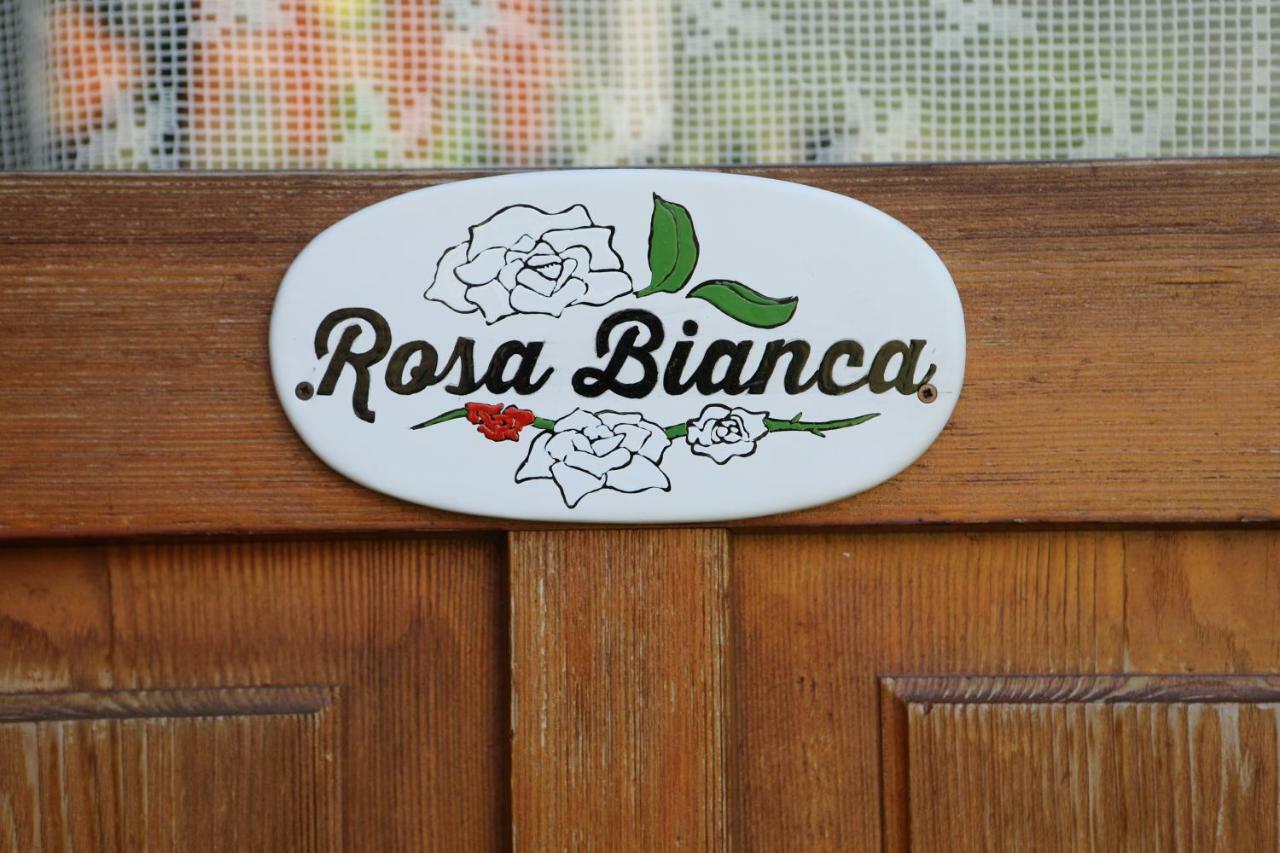 Le Rosier B&B E Appartamento Saint-Vincent Buitenkant foto
